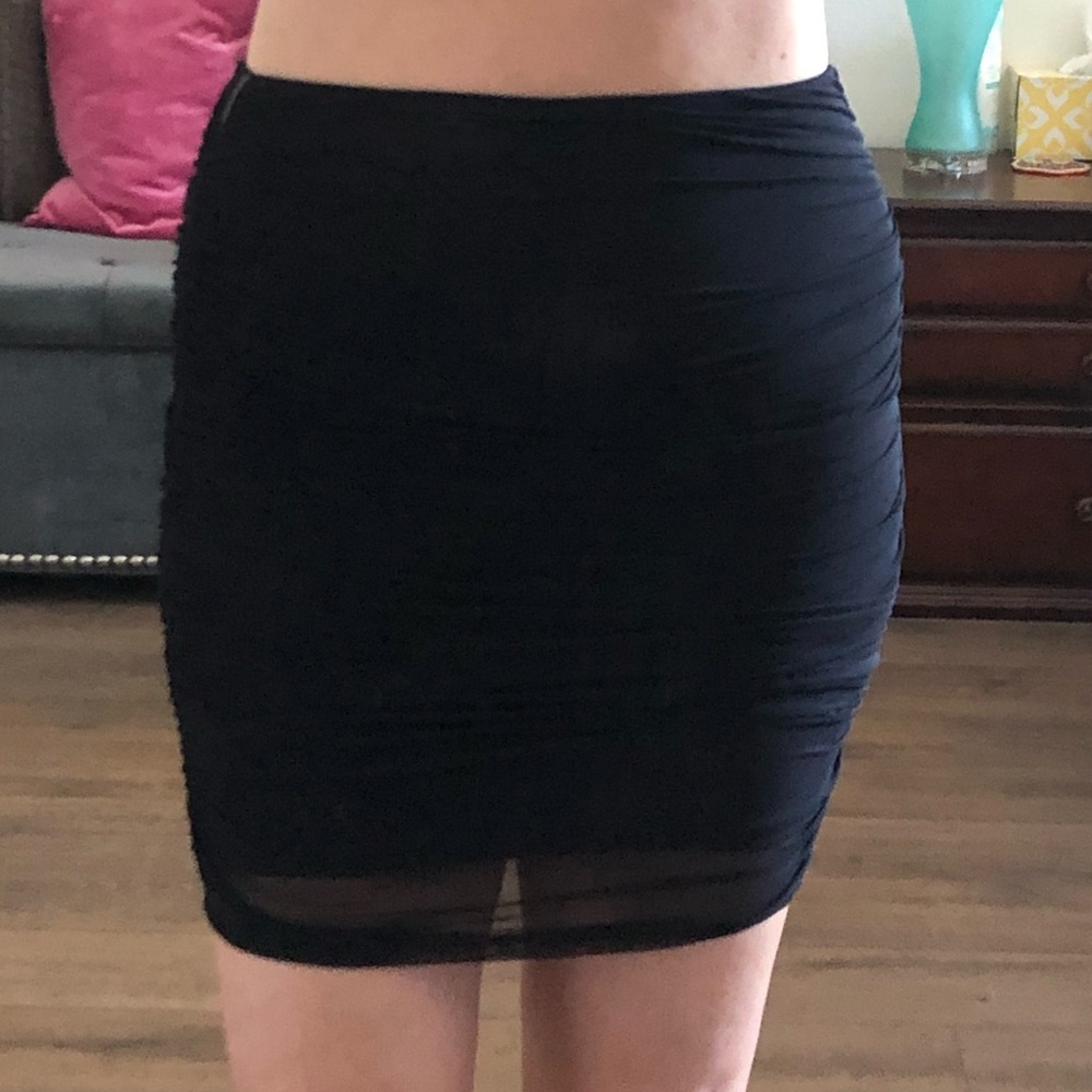 Guess Black Stretchy Ruched Pencil Skirt - Picture 1 of 8